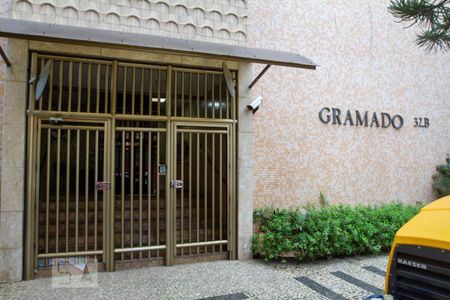 Apartamento para alugar com 100m², 3 quartos e 1 vagaFachada e portaria