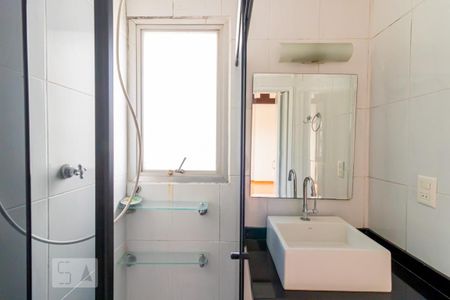 Apartamento para alugar com 56m², 2 quartos e 1 vaga Apartamento para alugar com 56m², 2 quartos e 1 vagaBanheiro