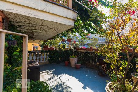 Casa à venda com 198m², 3 quartos e 2 vagasÁrea Externa