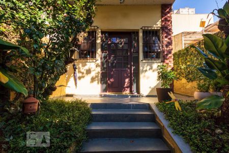 Casa à venda com 198m², 3 quartos e 2 vagasEntrada