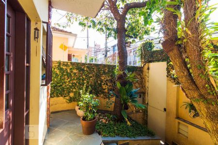 Casa à venda com 198m², 3 quartos e 2 vagasEntrada