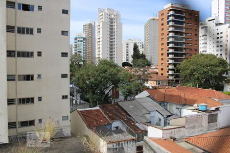 Vista da sala de apartamento para alugar com 2 quartos, 90m² em Perdizes, São Paulo