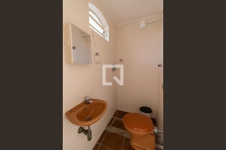 Casa para alugar com 150m², 3 quartos e 2 vagas Casa para alugar com 150m², 3 quartos e 2 vagasBanheiro de serviço