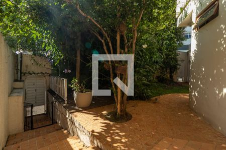 Casa para alugar com 150m², 3 quartos e 2 vagas Casa para alugar com 150m², 3 quartos e 2 vagasQuintal - jardim