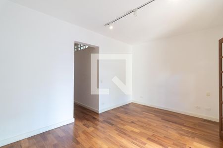 Casa para alugar com 150m², 3 quartos e 2 vagas Casa para alugar com 150m², 3 quartos e 2 vagasSuíte