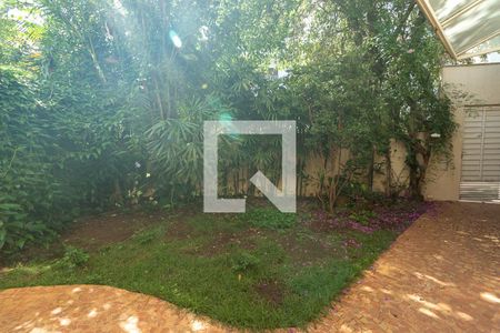 Casa para alugar com 150m², 3 quartos e 2 vagas Casa para alugar com 150m², 3 quartos e 2 vagasQuintal - jardim