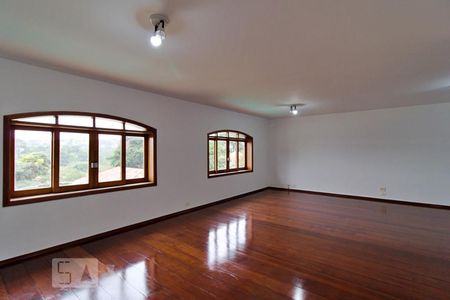 Sala de casa para alugar com 4 quartos, 484m² em Jardim Leonor, São Paulo