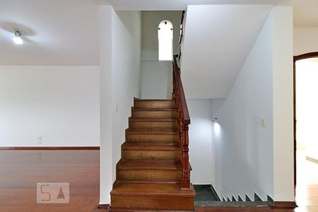 Casa à venda com 484m², 4 quartos e 4 vagasSala