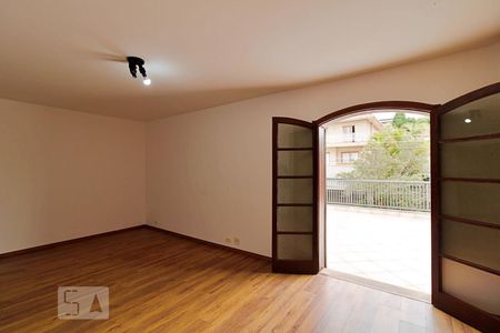 Casa à venda com 484m², 4 quartos e 4 vagasSuíte 1
