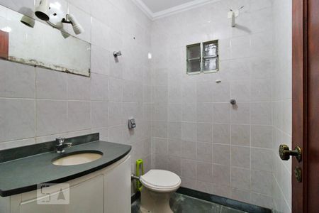 Casa à venda com 484m², 4 quartos e 4 vagasBanheiro da Salão de Festas