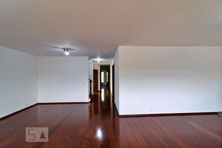 Sala de casa à venda com 4 quartos, 484m² em Jardim Leonor, São Paulo