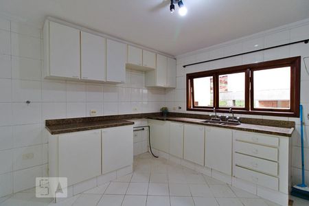 Casa à venda com 484m², 4 quartos e 4 vagasCozinha