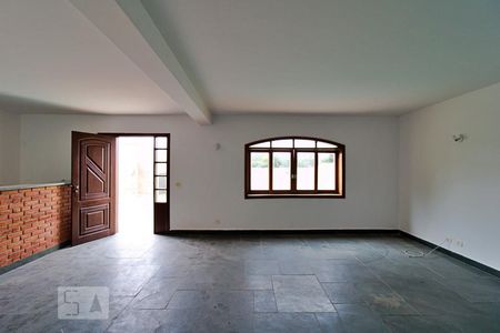 Casa à venda com 484m², 4 quartos e 4 vagasSalão de Festas