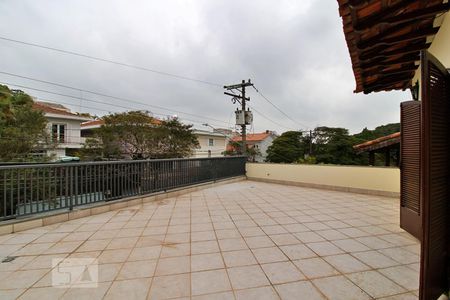Casa à venda com 484m², 4 quartos e 4 vagasVaranda da Suíte 1