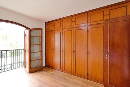 Casa à venda com 484m², 4 quartos e 4 vagasSuíte 2