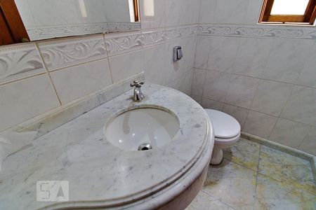 Casa à venda com 484m², 4 quartos e 4 vagasLavabo