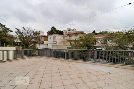 Casa à venda com 484m², 4 quartos e 4 vagasVaranda da Suíte 1