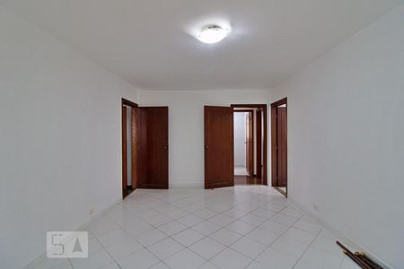 Casa à venda com 484m², 4 quartos e 4 vagasCopa