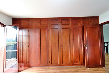 Casa à venda com 484m², 4 quartos e 4 vagasSuíte 4