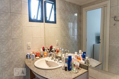 Apartamento para alugar com 172m², 4 quartos e 3 vagasBanheiro da Suíte 1