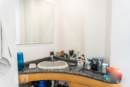 Apartamento para alugar com 172m², 4 quartos e 3 vagasBanheiro da Suíte 2