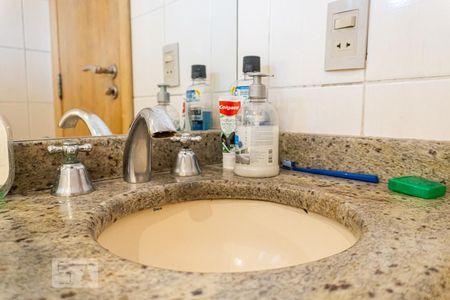 Apartamento para alugar com 172m², 4 quartos e 3 vagasBanheiro Social