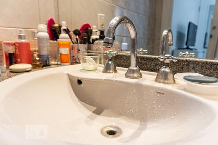 Apartamento para alugar com 172m², 4 quartos e 3 vagasBanheiro da Suíte 1