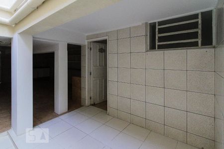 Casa à venda com 246m², 2 quartos e 2 vagas Casa à venda com 246m², 2 quartos e 2 vagasÁrea de Serviço
