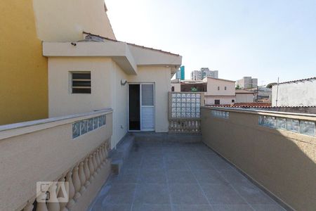 Casa à venda com 246m², 2 quartos e 2 vagas Casa à venda com 246m², 2 quartos e 2 vagasvaranda