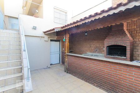 Casa à venda com 246m², 2 quartos e 2 vagas Casa à venda com 246m², 2 quartos e 2 vagasChurrasqueira