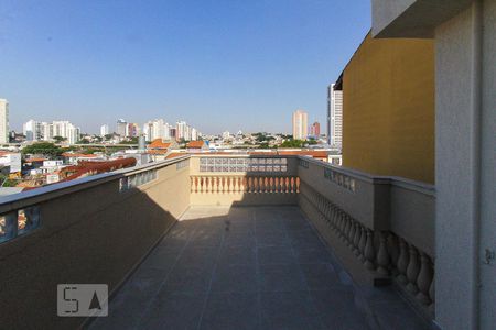 Casa à venda com 246m², 2 quartos e 2 vagas Casa à venda com 246m², 2 quartos e 2 vagasvaranda