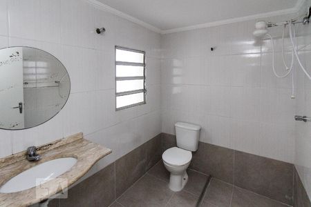 Casa à venda com 246m², 2 quartos e 2 vagas Casa à venda com 246m², 2 quartos e 2 vagasBanheiro