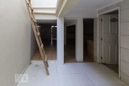 Casa à venda com 246m², 2 quartos e 2 vagas Casa à venda com 246m², 2 quartos e 2 vagasÁrea de Serviço