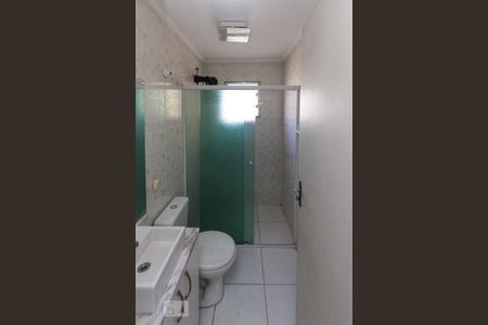 Casa à venda com 246m², 2 quartos e 2 vagas Casa à venda com 246m², 2 quartos e 2 vagasBanheiro da Suite