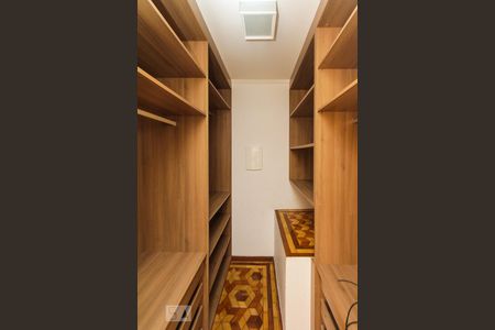 Casa à venda com 246m², 2 quartos e 2 vagas Casa à venda com 246m², 2 quartos e 2 vagasSuite 02