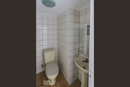 Casa à venda com 246m², 2 quartos e 2 vagas Casa à venda com 246m², 2 quartos e 2 vagasBanheiro