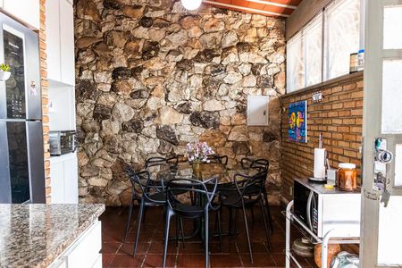 Casa à venda com 375m², 4 quartos e 4 vagasCozinha