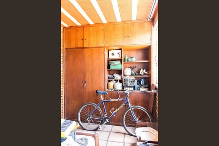 Casa à venda com 375m², 4 quartos e 4 vagasQuarto de Serviço