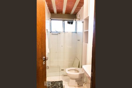 Casa à venda com 375m², 4 quartos e 4 vagasBanheiro de Serviço