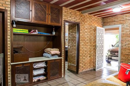 Casa à venda com 375m², 4 quartos e 4 vagasÁrea de Serviço