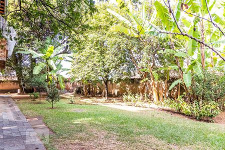 Casa à venda com 375m², 4 quartos e 4 vagasQuintal