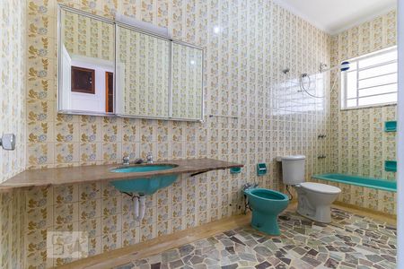 Casa para alugar com 253m², 4 quartos e 2 vagasBanheiro da suíte 2