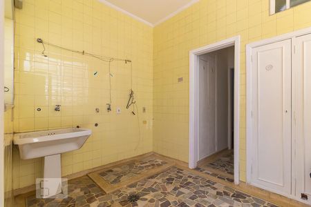 Casa para alugar com 253m², 4 quartos e 2 vagasÁrea de serviço