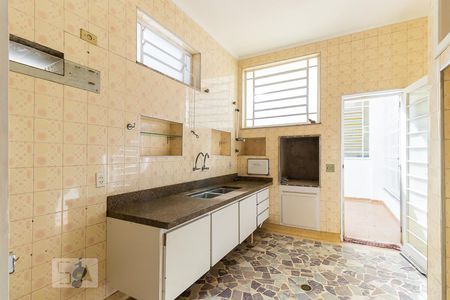 Casa para alugar com 253m², 4 quartos e 2 vagasCozinha
