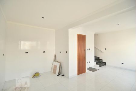 Cozinha e sala de casa à venda com 2 quartos, 70m² em Vila Alpina, São Paulo