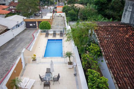 Apartamento para alugar com 75m², 2 quartos e 2 vagasÁrea comum - Piscina