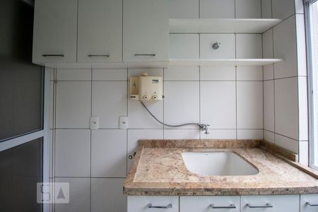 Apartamento para alugar com 75m², 2 quartos e 2 vagasCozinha