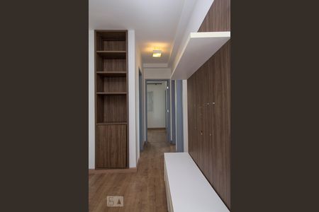 Corredor de apartamento para alugar com 3 quartos, 60m² em Vila Pompéia, São Paulo