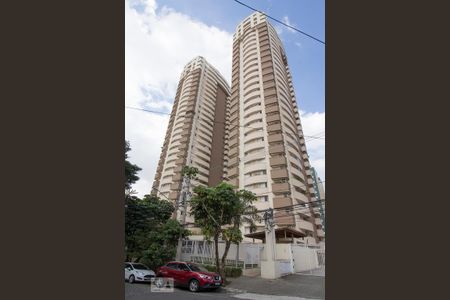 Apartamento para alugar com 60m², 3 quartos e 1 vaga Apartamento para alugar com 60m², 3 quartos e 1 vagaFachada