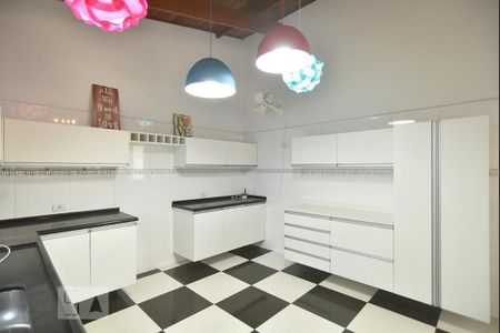 Casa para alugar com 417m², 6 quartos e 3 vagasCozinha - piso superior - parte posterior